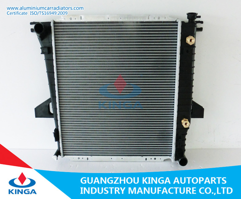 中国 OEM ZZP315200 の FORD RANGER 「冷却装置のための古典的な車のラジエーターの 98-01 サプライヤー