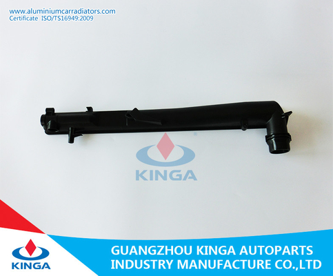中国 BMW X3 E83 2.5/3.0 Si'04- MT のラジエーター プラスチック タンク黒 1711.3.415.693 サプライヤー