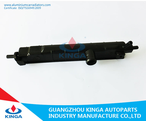 中国 ASTRA F 91-00 MTの取り替え耐久タンクOEM 1300147のためのラジエーターのプラスチック左タンク サプライヤー