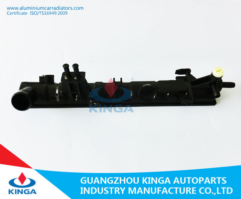中国 OEM 1300210/1300407修理ASTRA G/ZAFIRA A'98車のラジエーター タンク プラスチック サプライヤー