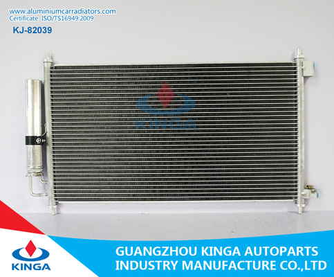 中国 日産NV200 （10） OEM 92100-JX00AのKJ-82039日産のコンデンサー/アルミニウムACコンデンサー サプライヤー