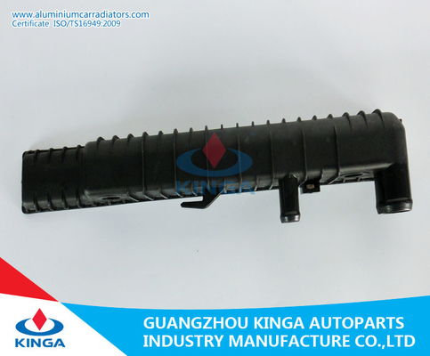 中国 OEM201 500ラジエーターW202/C220D'93-00のための2203/3203の自動車部品のベンツのラジエーター プラスチック タンクの サプライヤー