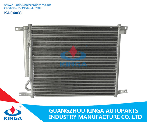 中国 シボレーAveo'09-のための95227758台のアルミニウム車のラジエーター/自動ACコンデンサー サプライヤー