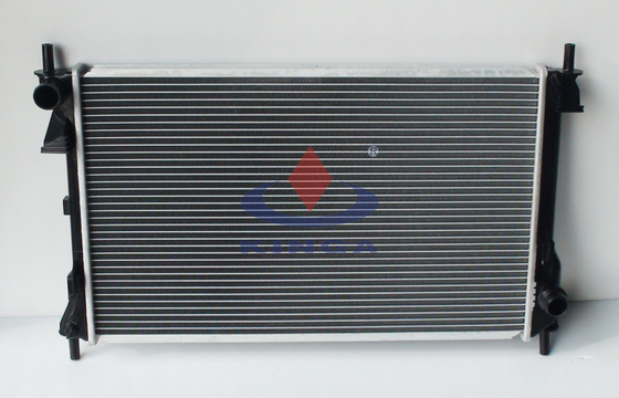 中国 フォードのアルミニウム ラジエーター、MONDEO 1.8' 1993-のための商品 サプライヤー