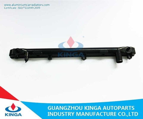 OEM 16400-OAO71 Sienna'97のトヨタのための最下のRaidatorタンク取り替え サプライヤー