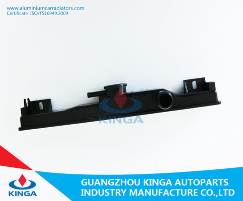 スズキ・エスクード/GRAND/VITARA 05 MTのための自動車部品のプラスチック モデル ラジエーターのプラスチック タンク サプライヤー