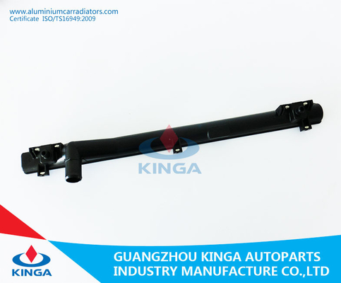 VITARA'88-97 TA01 G16A MTのラジエーター プラスチック タンク17700-60A00/60A11/60A12底 サプライヤー