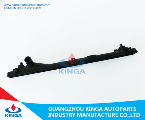 VITARA'88-97 TA01 G16A MTのラジエーター プラスチック タンク17700-60A00/60A11/60A12底 サプライヤー