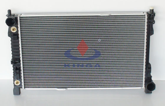 ベンツ C230/C240/C320 2000 年 OEM 2035000503 の 2004 年のアルミニウム自動ラジエーター 2035001003